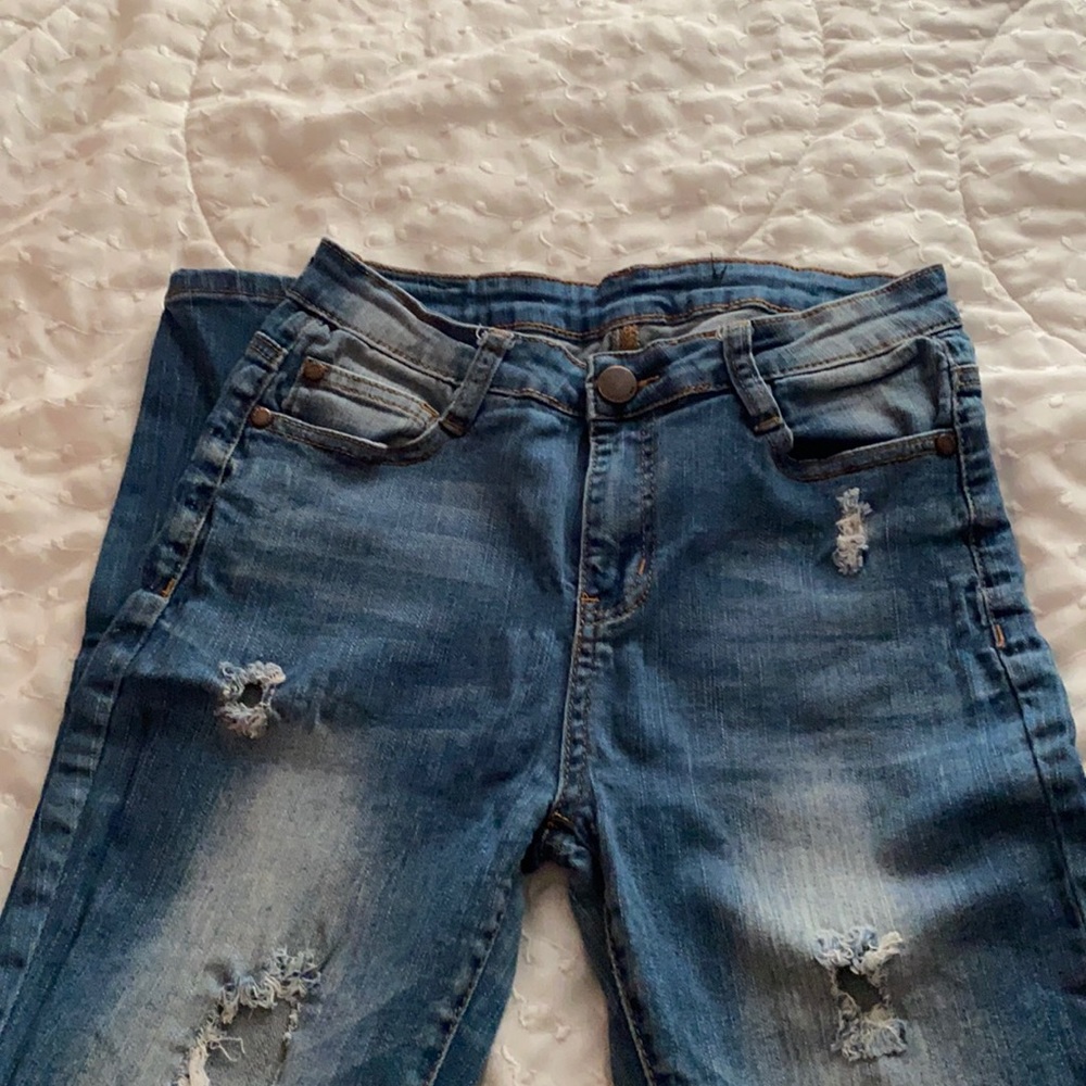 Size 5 but can fit a size 3